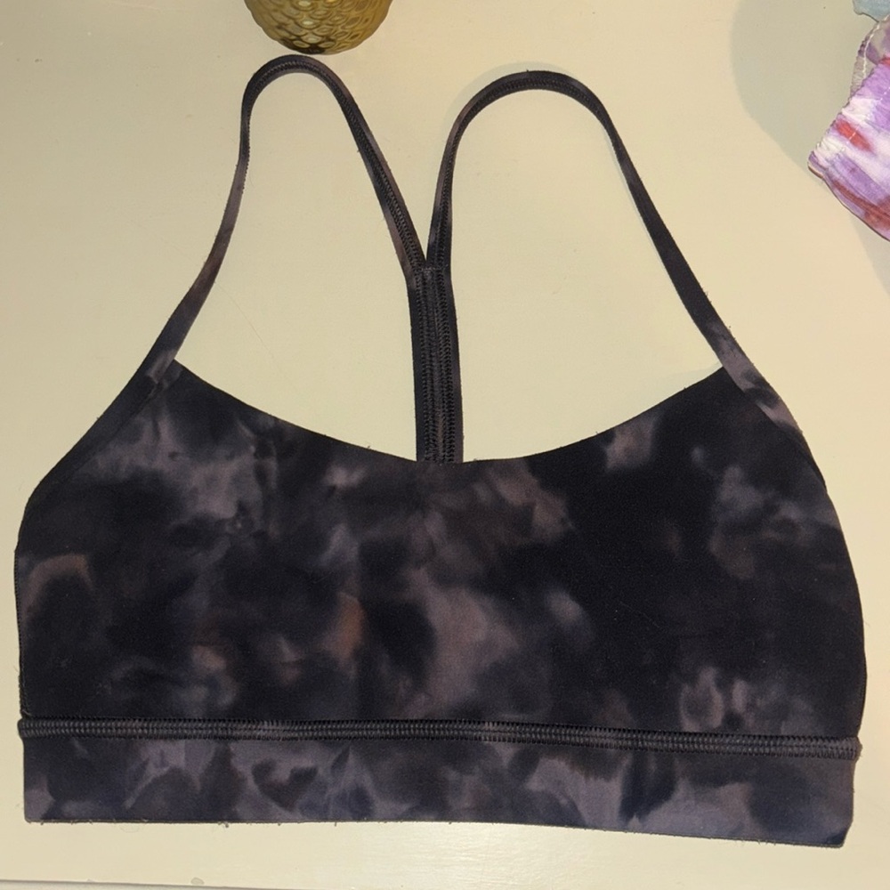 Lululemon Sprts Bra - Size: 4 and in Perfect Condition!